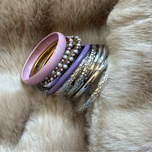 Mixed Bangle Bracelet Set - Picture 3 of 4